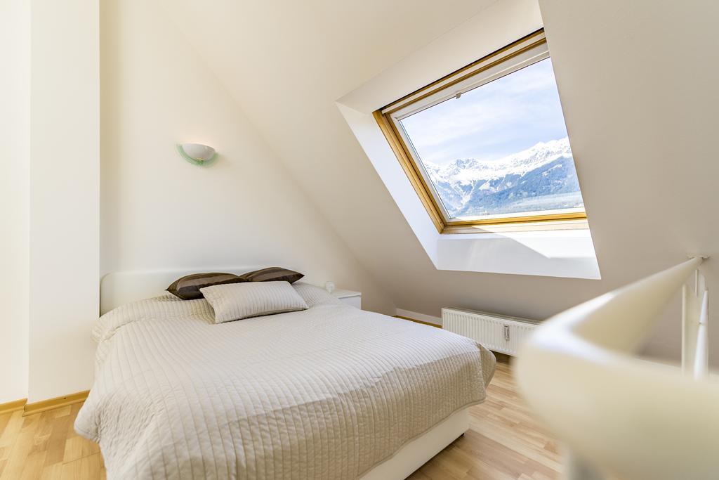Maisonette Apartment Am Bahnhof - Adults Only Innsbruck Bagian luar foto