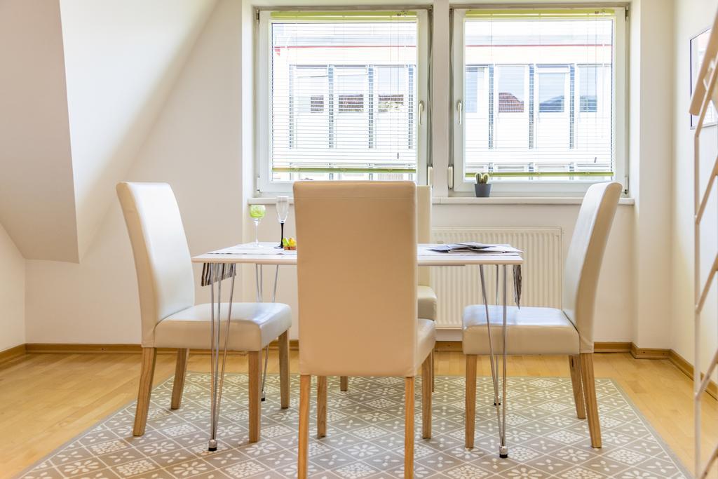 Maisonette Apartment Am Bahnhof - Adults Only Innsbruck Bagian luar foto
