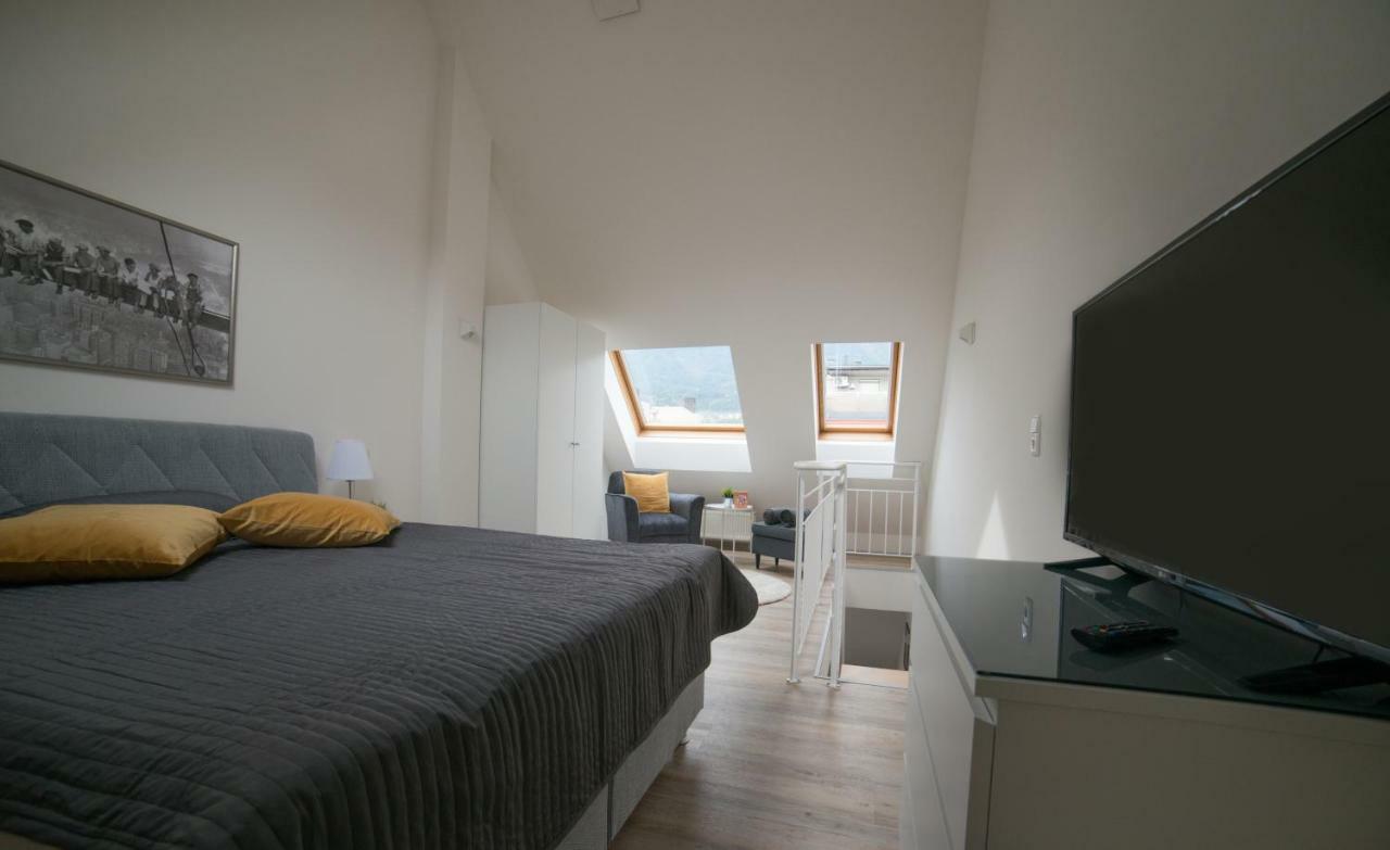 Maisonette Apartment Am Bahnhof - Adults Only Innsbruck Bagian luar foto