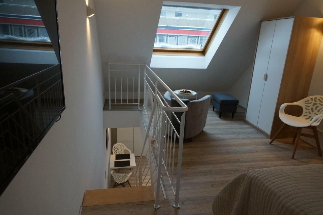 Maisonette Apartment Am Bahnhof - Adults Only Innsbruck Bagian luar foto