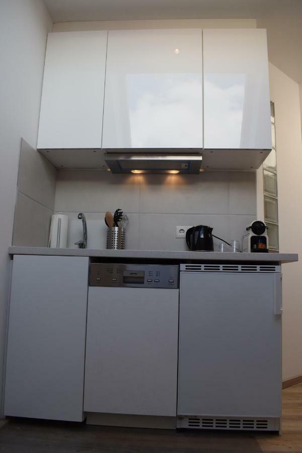 Maisonette Apartment Am Bahnhof - Adults Only Innsbruck Bagian luar foto
