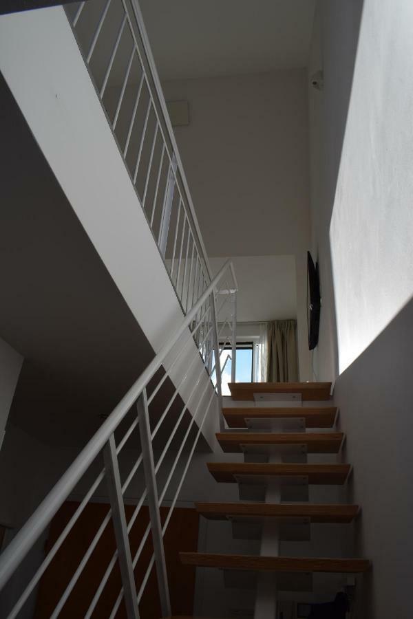 Maisonette Apartment Am Bahnhof - Adults Only Innsbruck Bagian luar foto