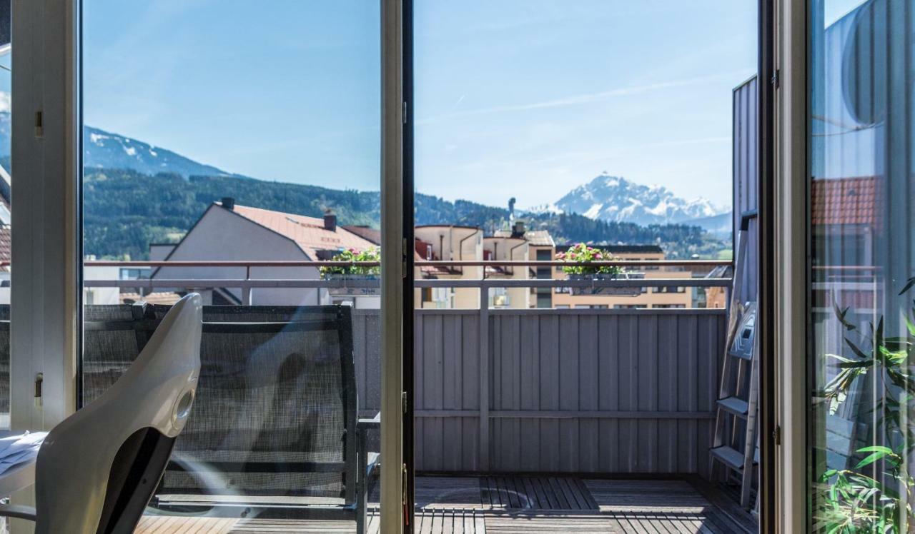Maisonette Apartment Am Bahnhof - Adults Only Innsbruck Bagian luar foto