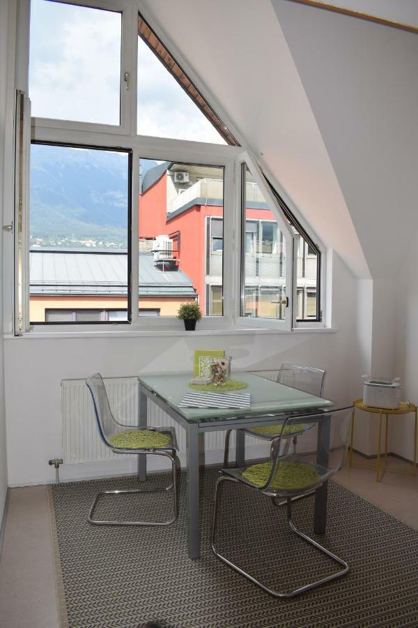 Maisonette Apartment Am Bahnhof - Adults Only Innsbruck Bagian luar foto