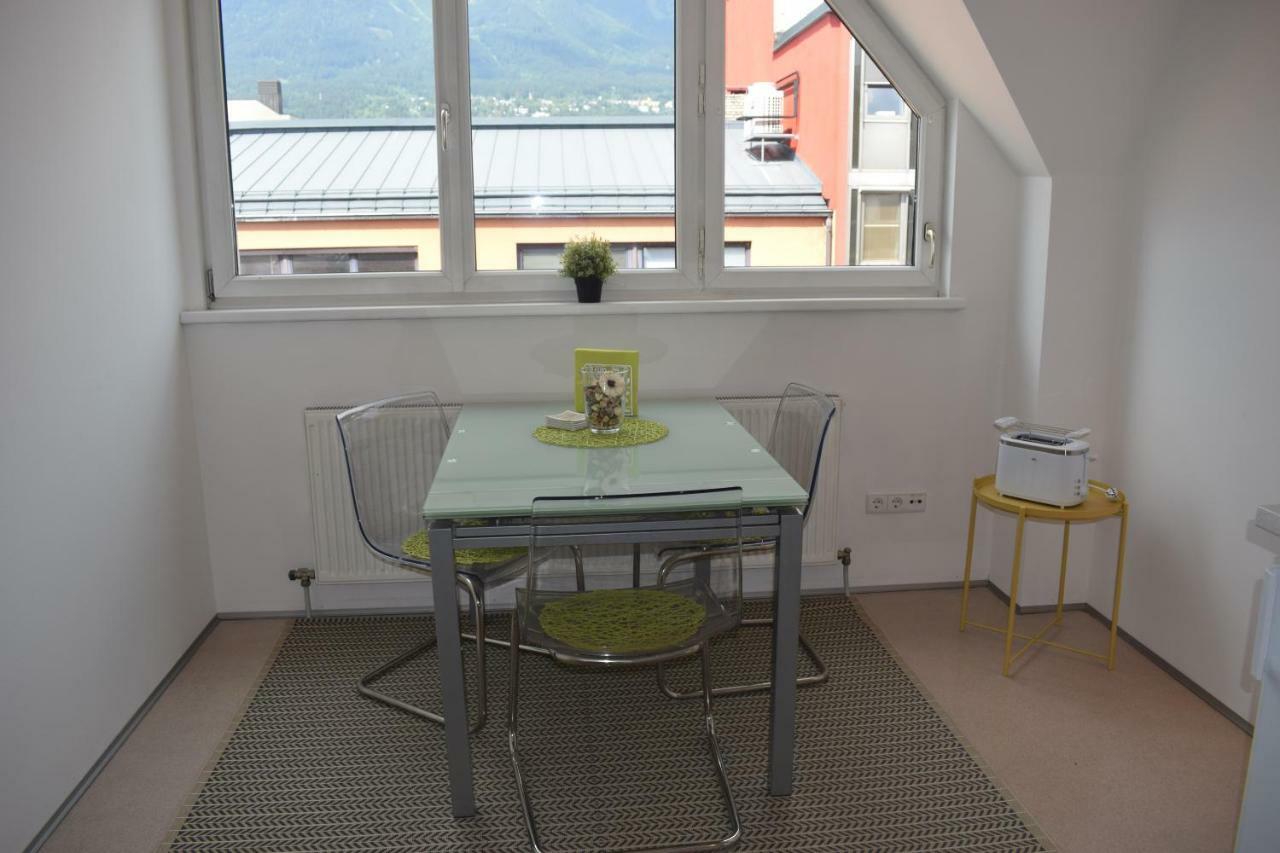 Maisonette Apartment Am Bahnhof - Adults Only Innsbruck Bagian luar foto